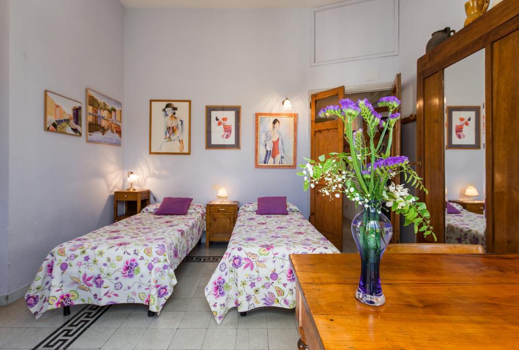 Colosseo Holiday House Рим Экстерьер фото