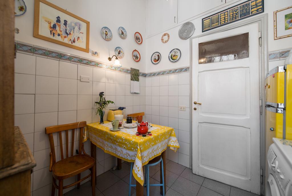 Colosseo Holiday House Рим Экстерьер фото